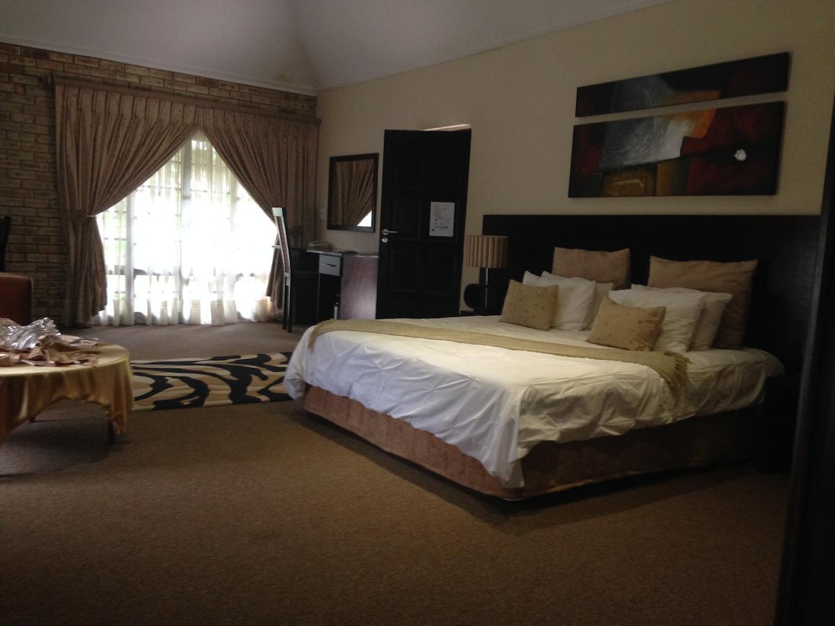 The Waterfront Country Lodge Vaalview Kamer foto